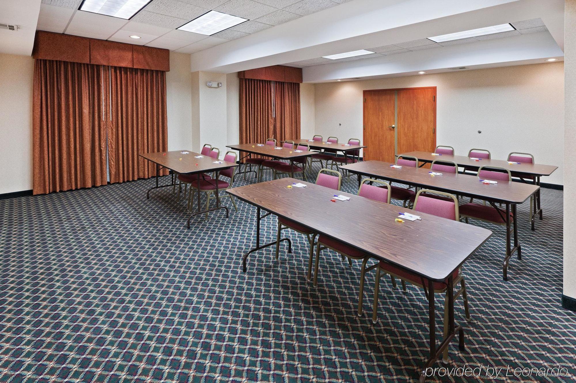 Holiday Inn Express Hotel & Suites Vinita, An Ihg Hotel Facilities photo